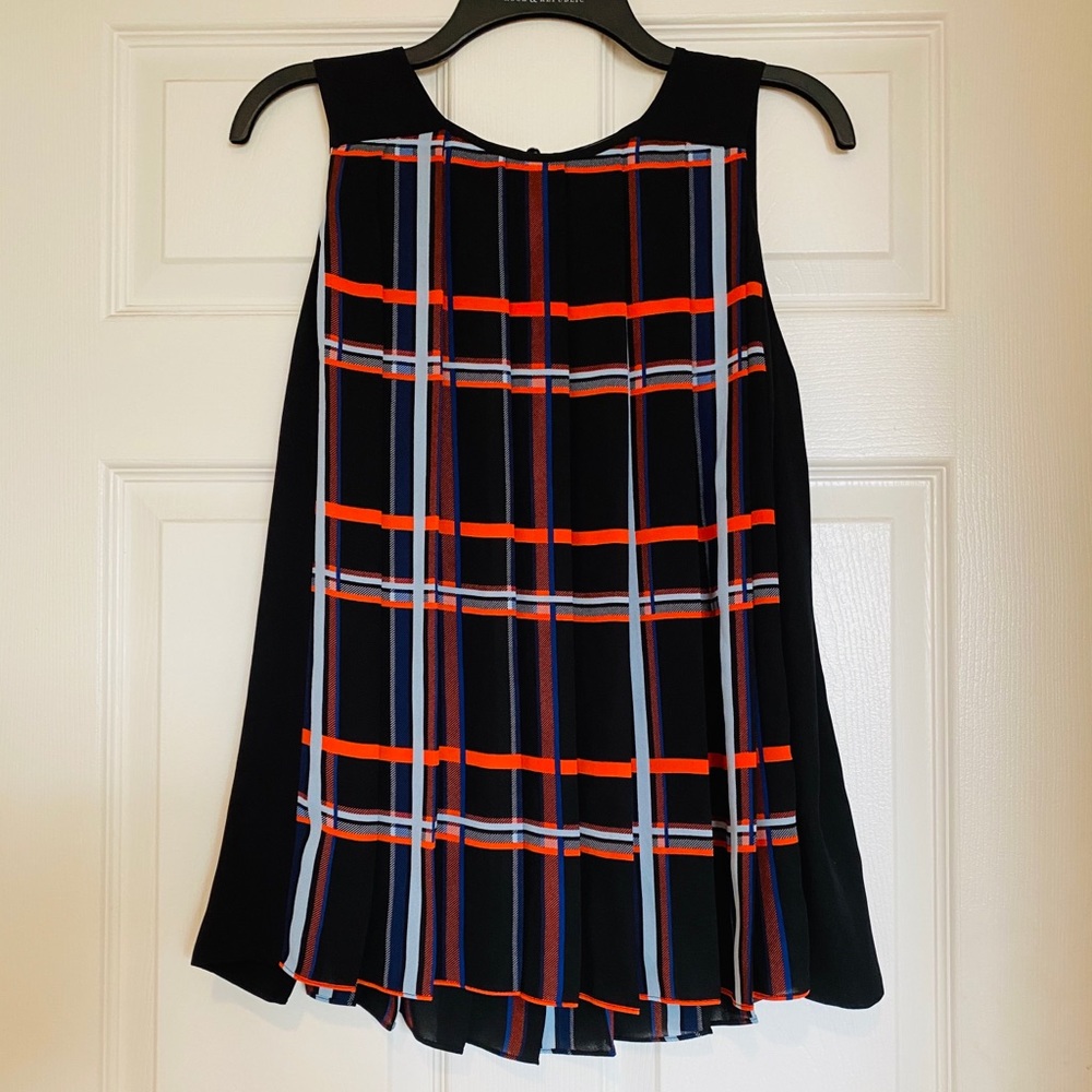 💥SALE 2 for $30 Vince Camuto Pleated Chiffon Top